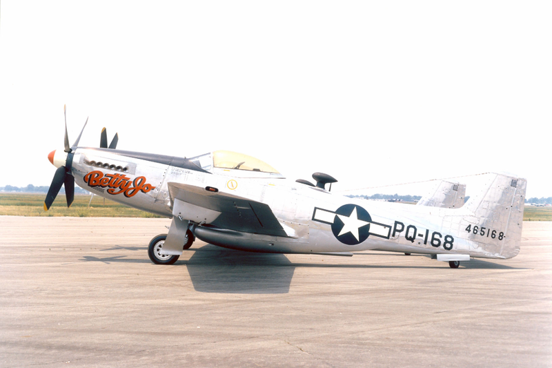 Illustration for article titled F-82 Twin Mustang